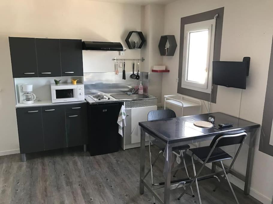 Studio Near Downtown And Old Port Ла-Рошель Экстерьер фото